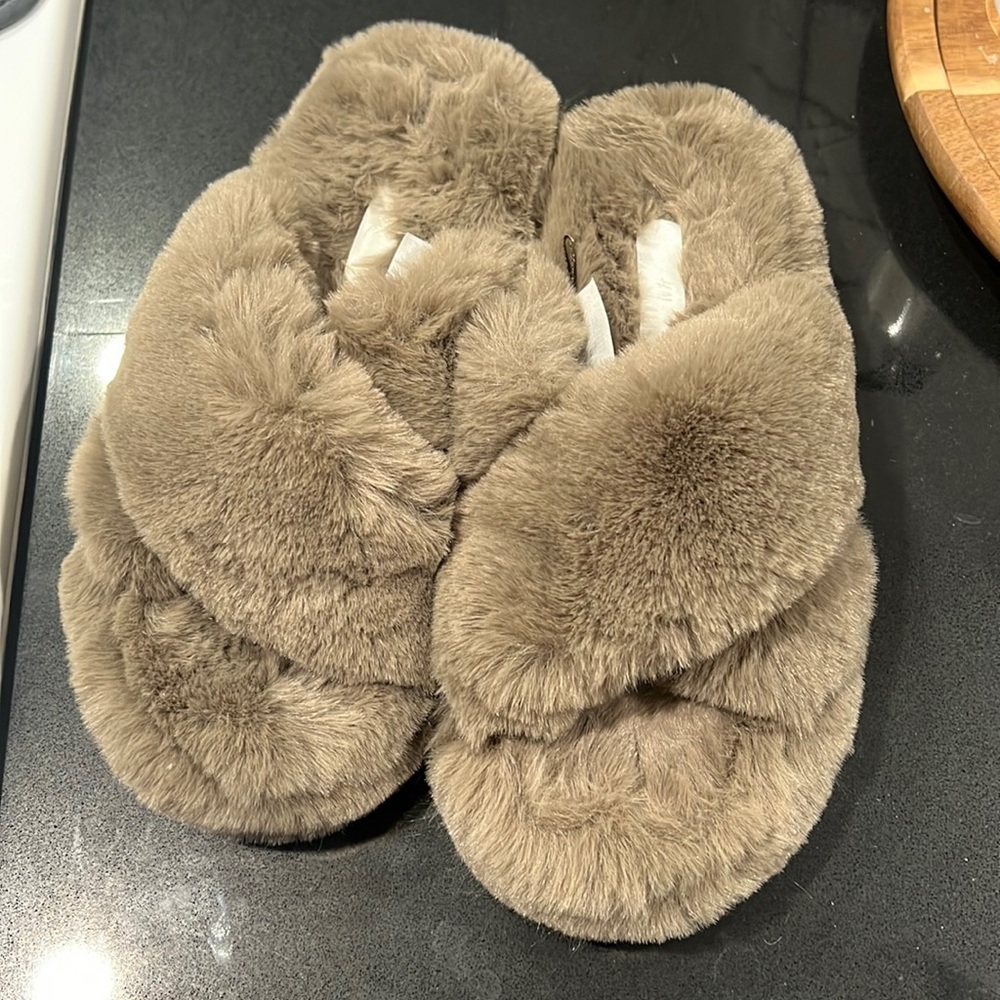 Fuzzy slipper